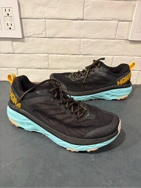 Hoka One One Challenger ATR 5 sz 11 wide women’s trail running shoe